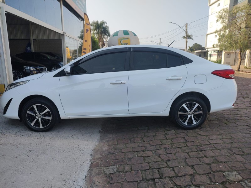 TOYOTA YARIS XS SEDAN 1.5 FLEX 16V 4P AUT. /2019 CHIMA VEÍCULOS VENÂNCIO AIRES / Carros no Vale