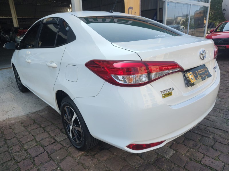 TOYOTA YARIS XS SEDAN 1.5 FLEX 16V 4P AUT. /2019 CHIMA VEÍCULOS VENÂNCIO AIRES / Carros no Vale