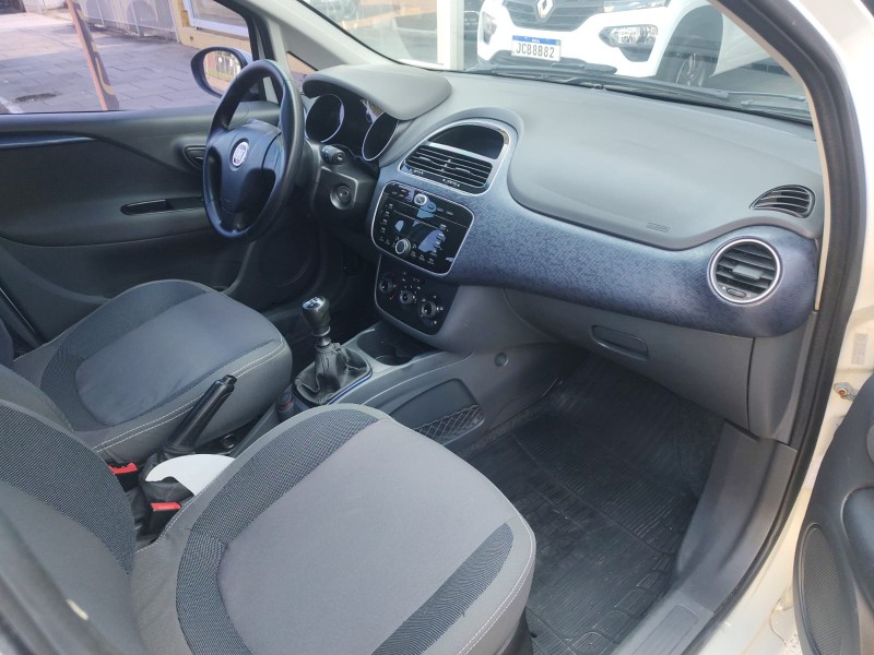 FIAT PUNTO 1.4 ATTRACTIVE /2013 CHIMA VEÍCULOS VENÂNCIO AIRES / Carros no Vale