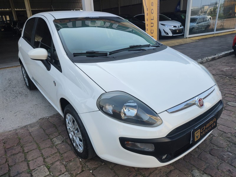 FIAT PUNTO 1.4 ATTRACTIVE /2013 CHIMA VEÍCULOS VENÂNCIO AIRES / Carros no Vale