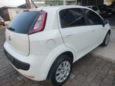 FIAT PUNTO 1.4 ATTRACTIVE /2013 CHIMA VEÍCULOS VENÂNCIO AIRES / Carros no Vale