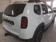 RENAULT DUSTER 1.6 /2016 RENAUTO VEÍCULOS LAJEADO / Carros no Vale