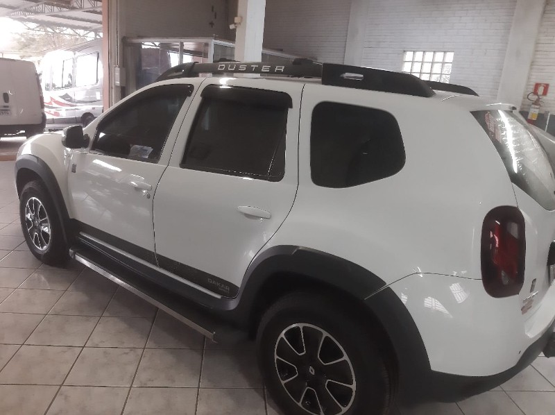 RENAULT DUSTER 1.6 /2016 RENAUTO VEÍCULOS LAJEADO / Carros no Vale