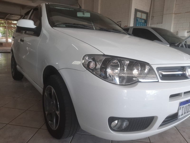 FIAT PALIO 1.0 FIRE /2013 RENAUTO VEÍCULOS LAJEADO / Carros no Vale