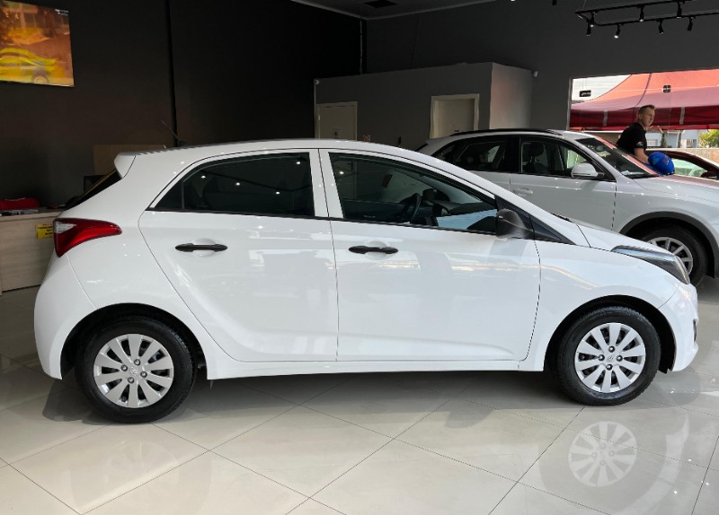 HYUNDAI HB20 1.0 COMFORT PLUS 2013/2014 JM AUTOMÓVEIS VENÂNCIO AIRES / Carros no Vale