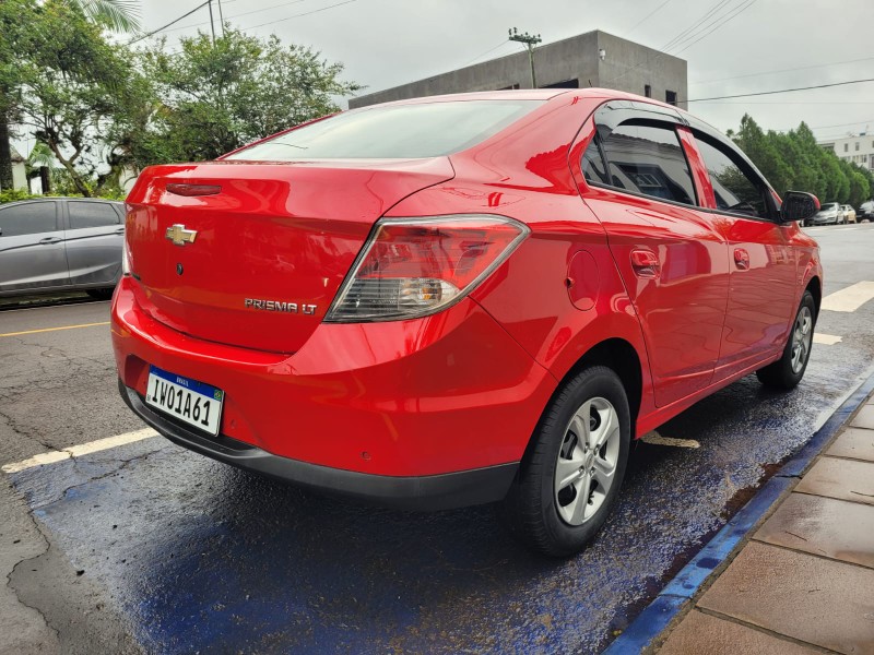 CHEVROLET PRISMA 1.0 LT 8V 2015/2015 ADRIANO VEÍCULOS CRUZEIRO DO SUL / Carros no Vale