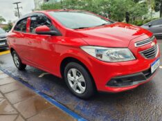 CHEVROLET PRISMA 1.0 LT 8V 2015/2015 ADRIANO VEÍCULOS CRUZEIRO DO SUL / Carros no Vale