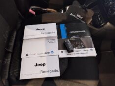 JEEP RENEGADE 1.8 16V LONGITUDE 2015/2016 M&C AUTOMÓVEIS CAXIAS DO SUL / Carros no Vale