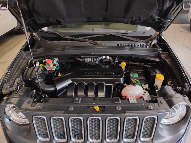 JEEP RENEGADE 1.8 16V LONGITUDE 2015/2016 M&C AUTOMÓVEIS CAXIAS DO SUL / Carros no Vale