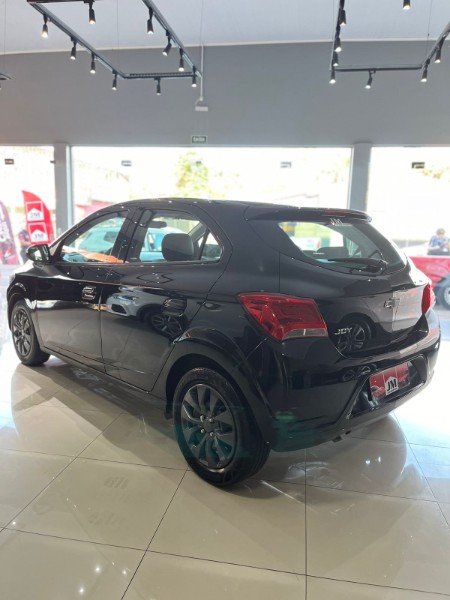 CHEVROLET ONIX 1.0 JOY BLACK 2021/2021 JM AUTOMÓVEIS VENÂNCIO AIRES / Carros no Vale