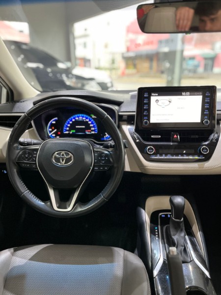 TOYOTA COROLLA 1.8 ALTIS PREMIUM 16V HÍBRIDO 2020/2021 JM AUTOMÓVEIS VENÂNCIO AIRES / Carros no Vale