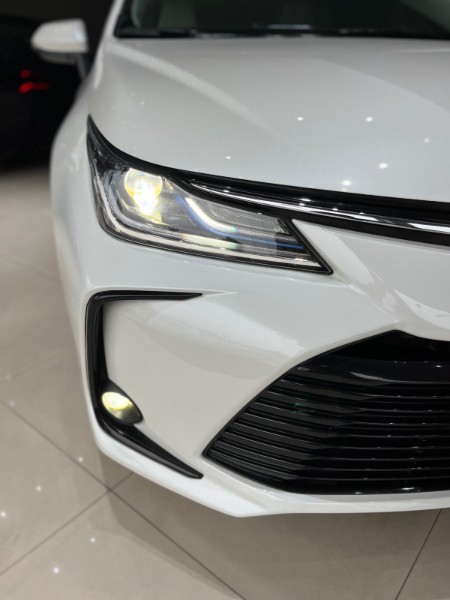 TOYOTA COROLLA 1.8 ALTIS PREMIUM 16V HÍBRIDO 2020/2021 JM AUTOMÓVEIS VENÂNCIO AIRES / Carros no Vale