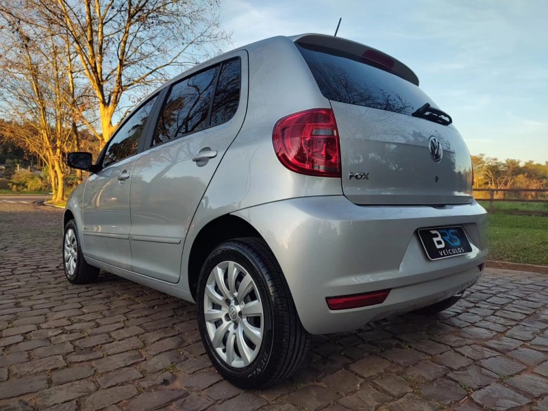 VOLKSWAGEN FOX 1.0 2014/2014 BRS VEÍCULOS BOM RETIRO DO SUL / Carros no Vale