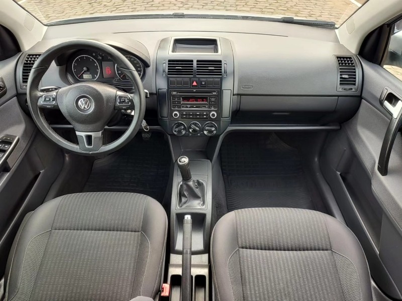 VOLKSWAGEN POLO 1.6 8V FLEX 2014/2014 BRS VEÍCULOS BOM RETIRO DO SUL / Carros no Vale