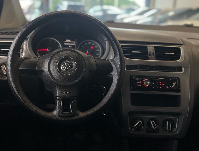 VOLKSWAGEN FOX 1.0 2014/2014 LEHMEN VEÍCULOS VENÂNCIO AIRES / Carros no Vale