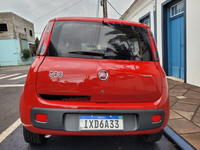 FIAT UNO 1.0 EVO VIVACE 8V FLEX 4P MANUAL 2015/2016 ADRIANO VEÍCULOS CRUZEIRO DO SUL / Carros no Vale