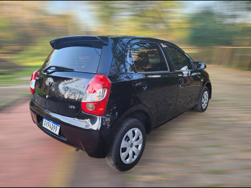 TOYOTA ETIOS 1.3 HBX 16V FLEX 4P MANUAL 2014/2014 FERNANDO AUTOMÓVEIS | REVENDA DE CARROS ARROIO DO MEIO ARROIO DO MEIO / Carros no Vale