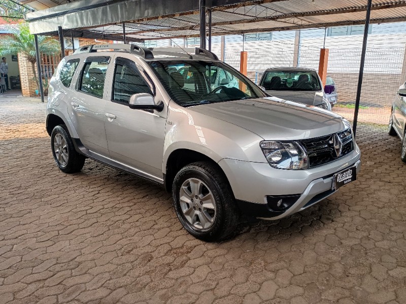 RENAULT DUSTER 1.6 DYN CVT 2017/2018 RICARDO VEÍCULOS TEUTÔNIA / Carros no Vale