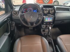 RENAULT DUSTER 1.6 DYN CVT 2017/2018 RICARDO VEÍCULOS TEUTÔNIA / Carros no Vale