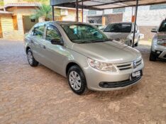 VOLKSWAGEN VOYAGE 1.0 8V G5 2011/2012 RICARDO VEÍCULOS TEUTÔNIA / Carros no Vale