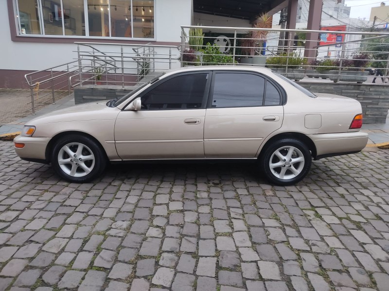 TOYOTA COROLLA LE 1.8 - 1995