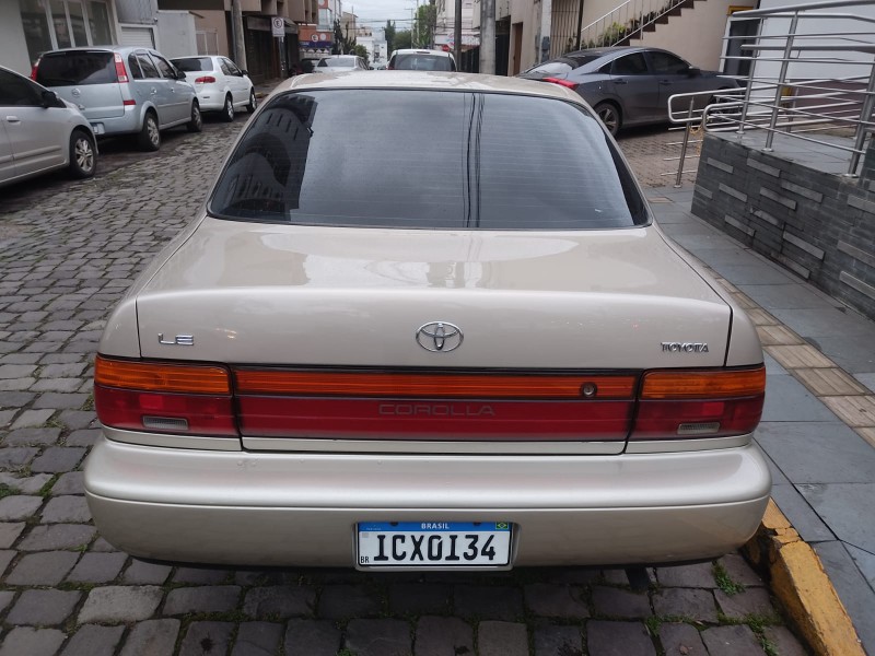 TOYOTA COROLLA LE 1.8 - 1995