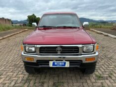 TOYOTA HILUX 2.8 4X4 CD 8V /2001 RT 811 VEÍCULOS ARROIO DO MEIO / Carros no Vale