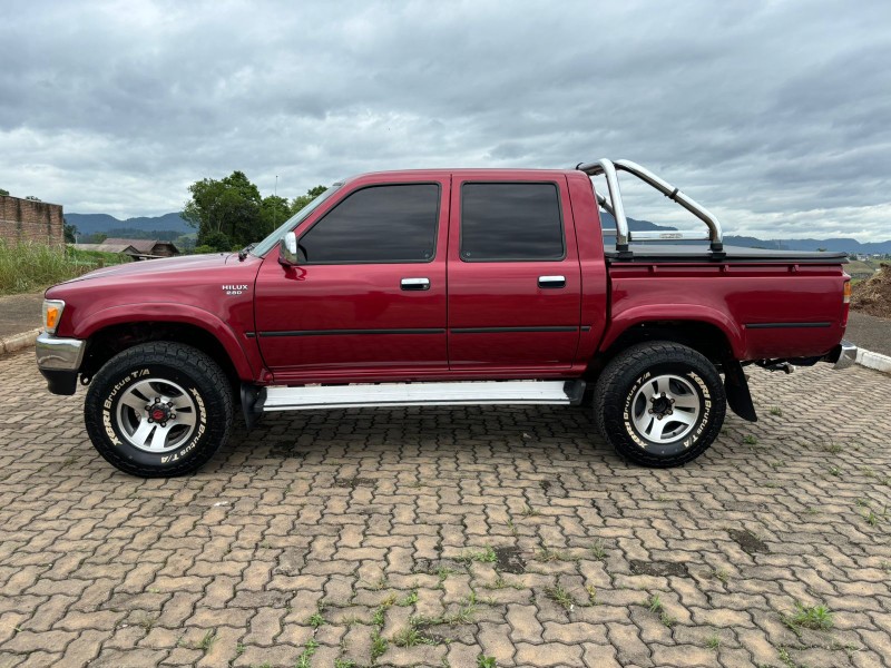 TOYOTA HILUX 2.8 4X4 CD 8V /2001 RT 811 VEÍCULOS ARROIO DO MEIO / Carros no Vale