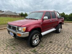 TOYOTA HILUX 2.8 4X4 CD 8V /2001 RT 811 VEÍCULOS ARROIO DO MEIO / Carros no Vale