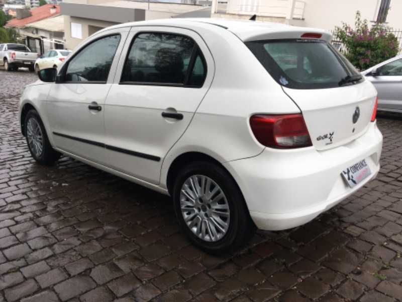 VOLKSWAGEN GOL (NOVO) 1.0 MI TOTAL FLEX 8V 4P 2009/2010 COMPLETO VEÍCULOS GUAPORÉ / Carros no Vale