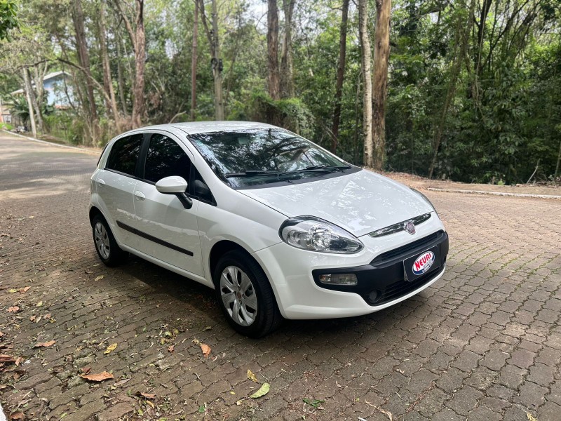 FIAT PUNTO 1.4 ATTRACTIVE /2014 NEURI VEÍCULOS LAJEADO / Carros no Vale