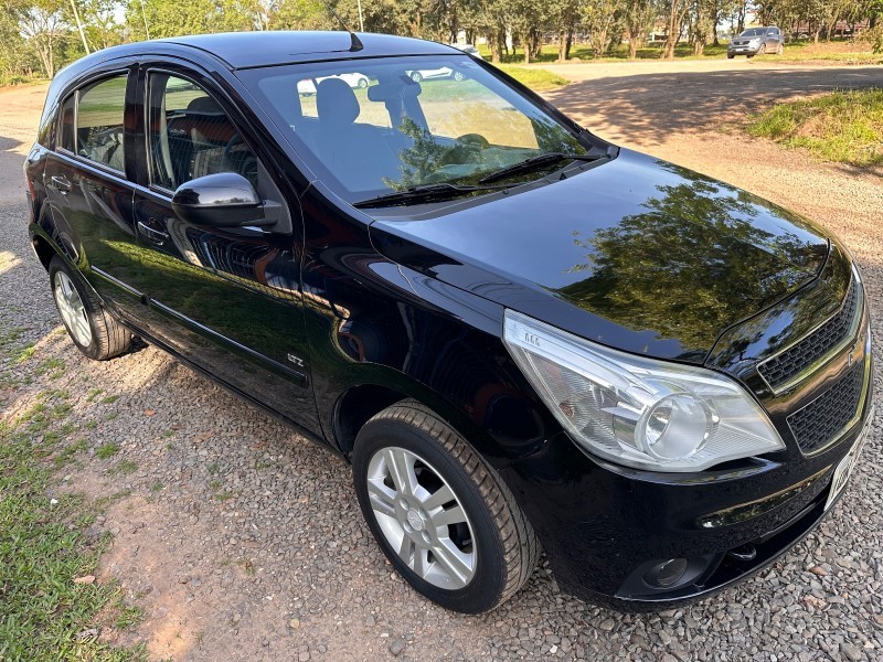 CHEVROLET AGILE 1.4 LTZ 2011/2011 MENEGHINI VEÍCULOS ARROIO DO MEIO / Carros no Vale