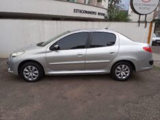 PEUGEOT 207 PASSION 1.4 2009/2010 ALTERNATIVA VEÍCULOS LAJEADO / Carros no Vale