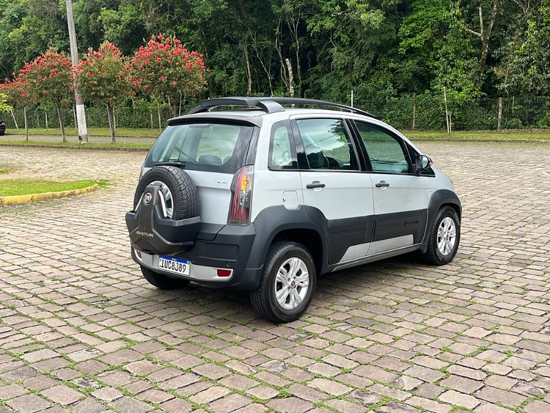 FIAT IDEA ADVENTURE DUALOGIC 1.8 16V FLEX 2013/2013 BOSCO AUTOMÓVEIS GUAPORÉ / Carros no Vale