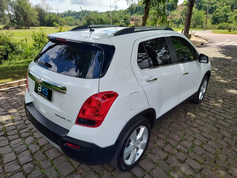 CHEVROLET TRACKER LTZ 2014/2014 BRS VEÍCULOS BOM RETIRO DO SUL / Carros no Vale