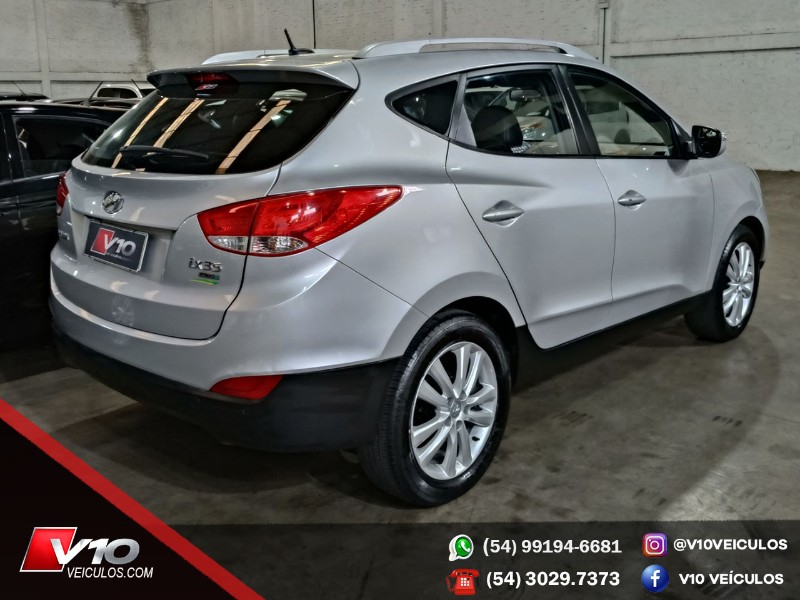 HYUNDAI IX 35 2.0 MPFI GLS 16V FLEX 4P AUTOMÁTICO 2013/2014 V10 VEÍCULOS CAXIAS DO SUL / Carros no Vale