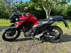 YAMAHA FAZER 250 /2024 RT 811 VEÍCULOS ARROIO DO MEIO / Carros no Vale