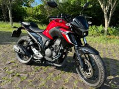 YAMAHA FAZER 250 /2024 RT 811 VEÍCULOS ARROIO DO MEIO / Carros no Vale