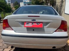 FORD FOCUS SEDAN 1.6 2007/2007 ELY AUTOMÓVEIS LAJEADO / Carros no Vale