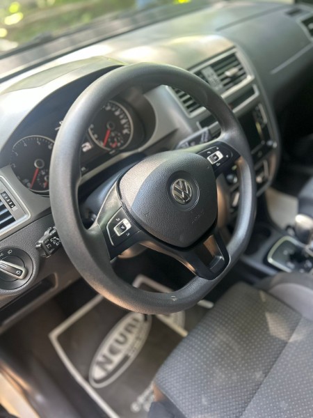 VOLKSWAGEN FOX 1.6 CONNECT FLEX 2019 /2019 NEURI VEÍCULOS LAJEADO / Carros no Vale