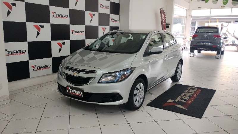 CHEVROLET ONIX 1.4 LT 2015/2015 TIAGO AUTOMÓVEIS VENÂNCIO AIRES / Carros no Vale