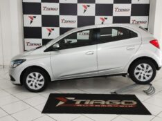 CHEVROLET ONIX 1.4 LT 2015/2015 TIAGO AUTOMÓVEIS VENÂNCIO AIRES / Carros no Vale