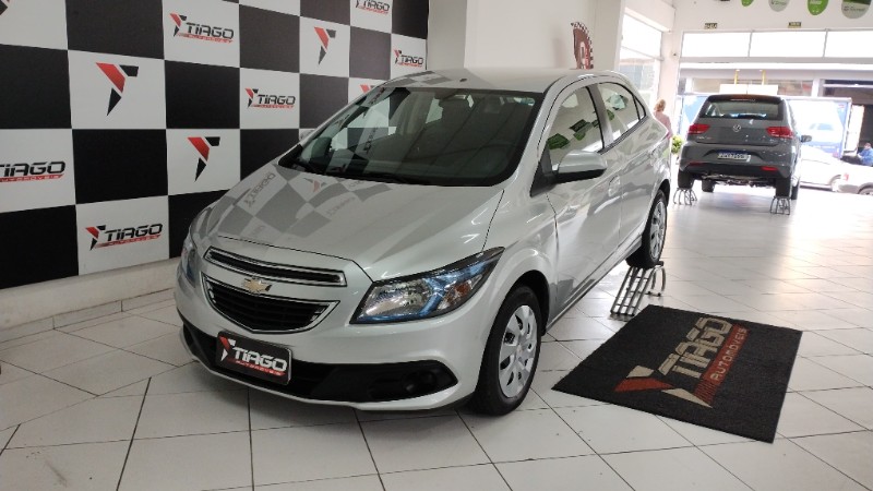 CHEVROLET ONIX 1.4 LT 2015/2015 TIAGO AUTOMÓVEIS VENÂNCIO AIRES / Carros no Vale