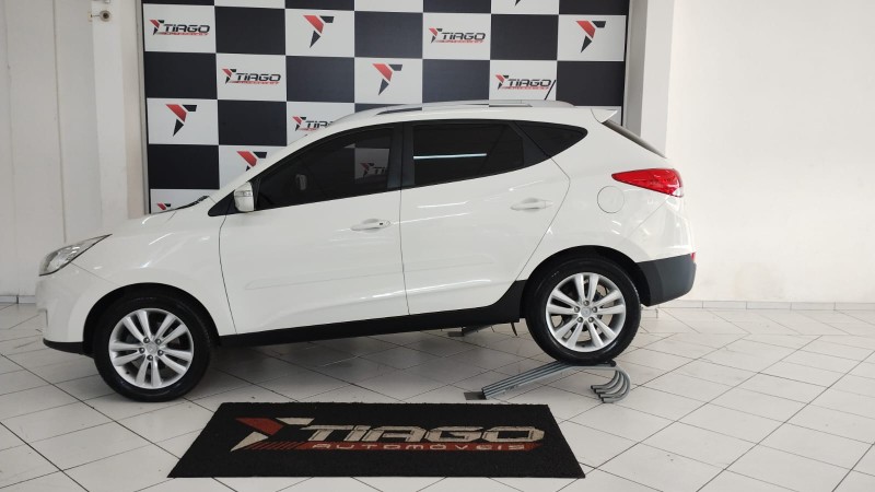 HYUNDAI IX 35 IX35 2.0 GL 4X2 16V FLEX 4P AUTOMÁTICO 2015/2015 TIAGO AUTOMÓVEIS VENÂNCIO AIRES / Carros no Vale