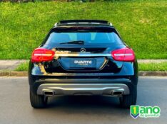 MERCEDES-BENZ GLA 200 ENDURO 1.6 CGI 16V TURBO FLEX 4P 2016/2017 DUARTE VEÍCULOS PORTO ALEGRE / Carros no Vale