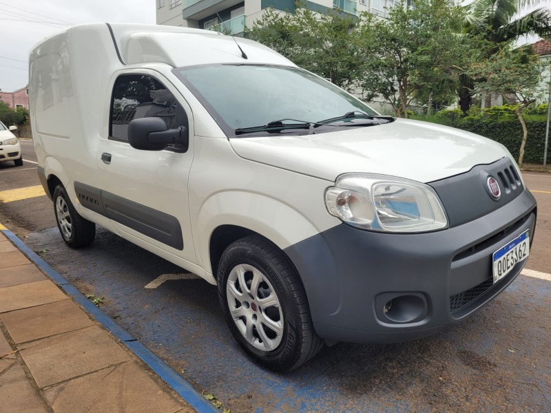 FIAT FIORINO FURGAO HARD WORKING 1.4 EVO 8V 2018/2018 ADRIANO VEÍCULOS CRUZEIRO DO SUL / Carros no Vale