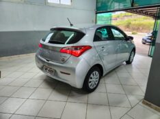 HYUNDAI HB20 COMFORT PLUS 1.6 2015/2015 TS VEÍCULOS ANTA GORDA / Carros no Vale