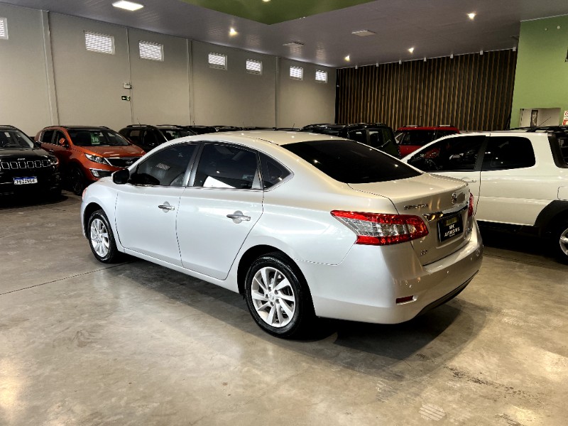 NISSAN SENTRA SV 2.0 16V FLEX 2013/2014 M&C AUTOMÓVEIS CAXIAS DO SUL / Carros no Vale