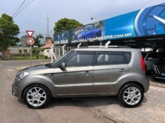 KIA SOUL 1.6 16V 2012/2013 LS MULTIMARCAS VENÂNCIO AIRES / Carros no Vale