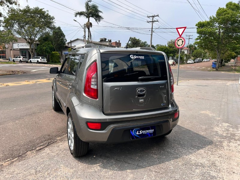 KIA SOUL 1.6 16V 2012/2013 LS MULTIMARCAS VENÂNCIO AIRES / Carros no Vale